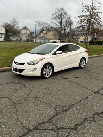 2013 Hyundai Elantra Limited: Luxury & Comfort at an Unbeatable Price ($7,495)